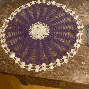 Vintage doillie purple/white 16 inches in diameter